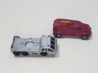 İKİ ADET MATCHBOX OYUNCAK ARABA