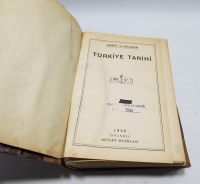 1930 YILI BASIMI TÜRKİYE TARİHİ İSİMLİ DERS KİTABI